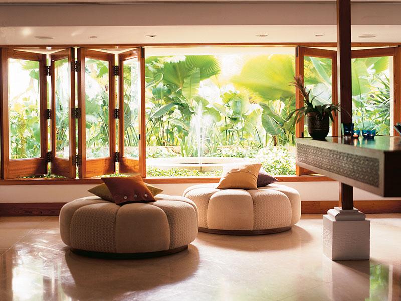 Lotus Honolulu At Diamond Head Hotel Exterior photo