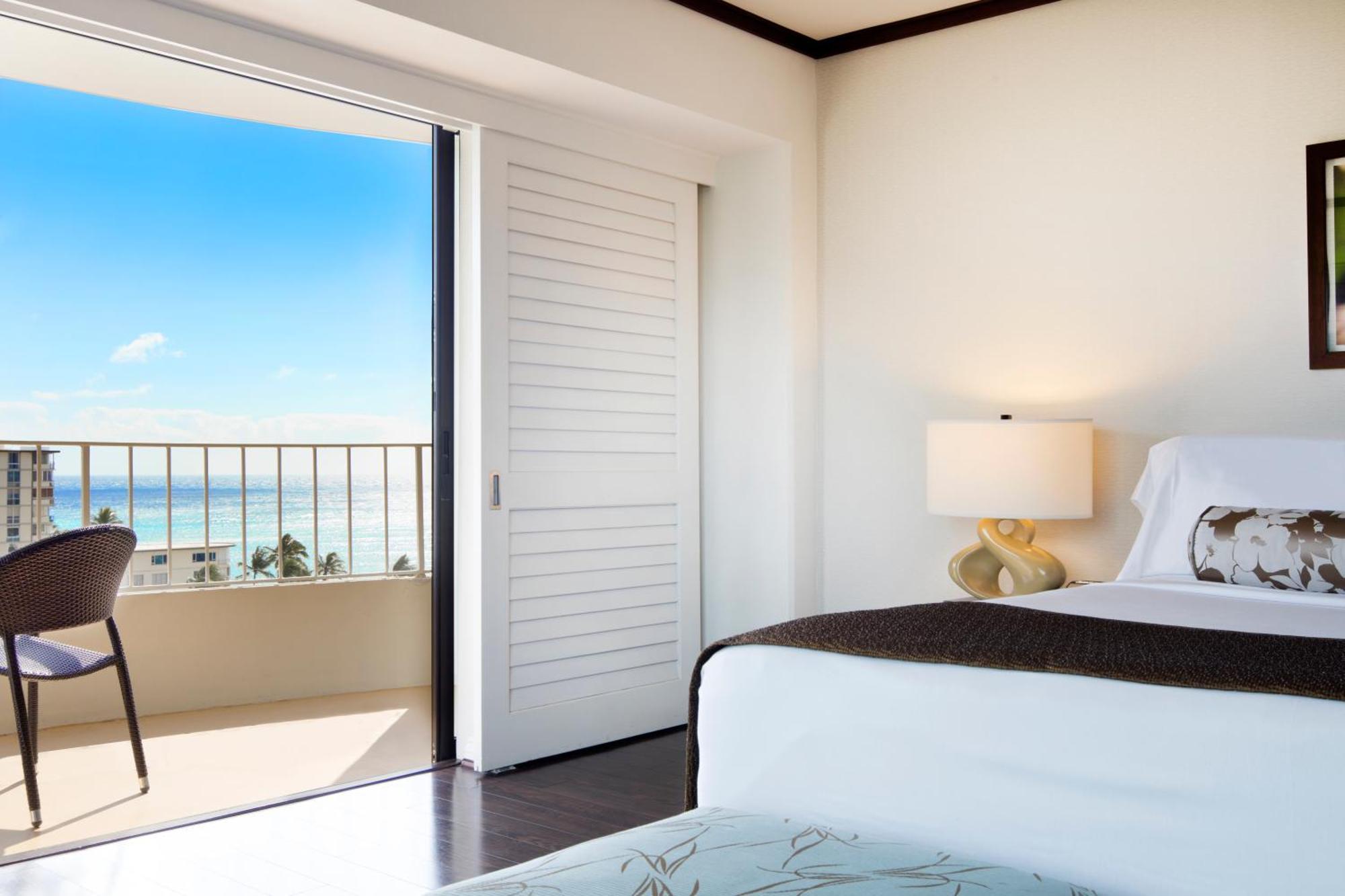 Lotus Honolulu At Diamond Head Hotel Exterior photo